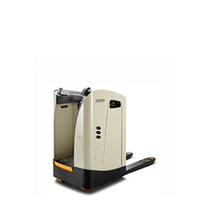 Transpaleta conductor montado Crown RT